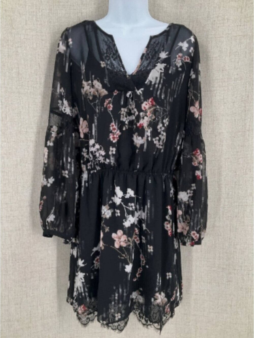 Like New | White House Black Market | 6 | Black Floral Chiffon Boho Mini Dress